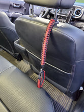Load image into Gallery viewer, PARACORD LEASH