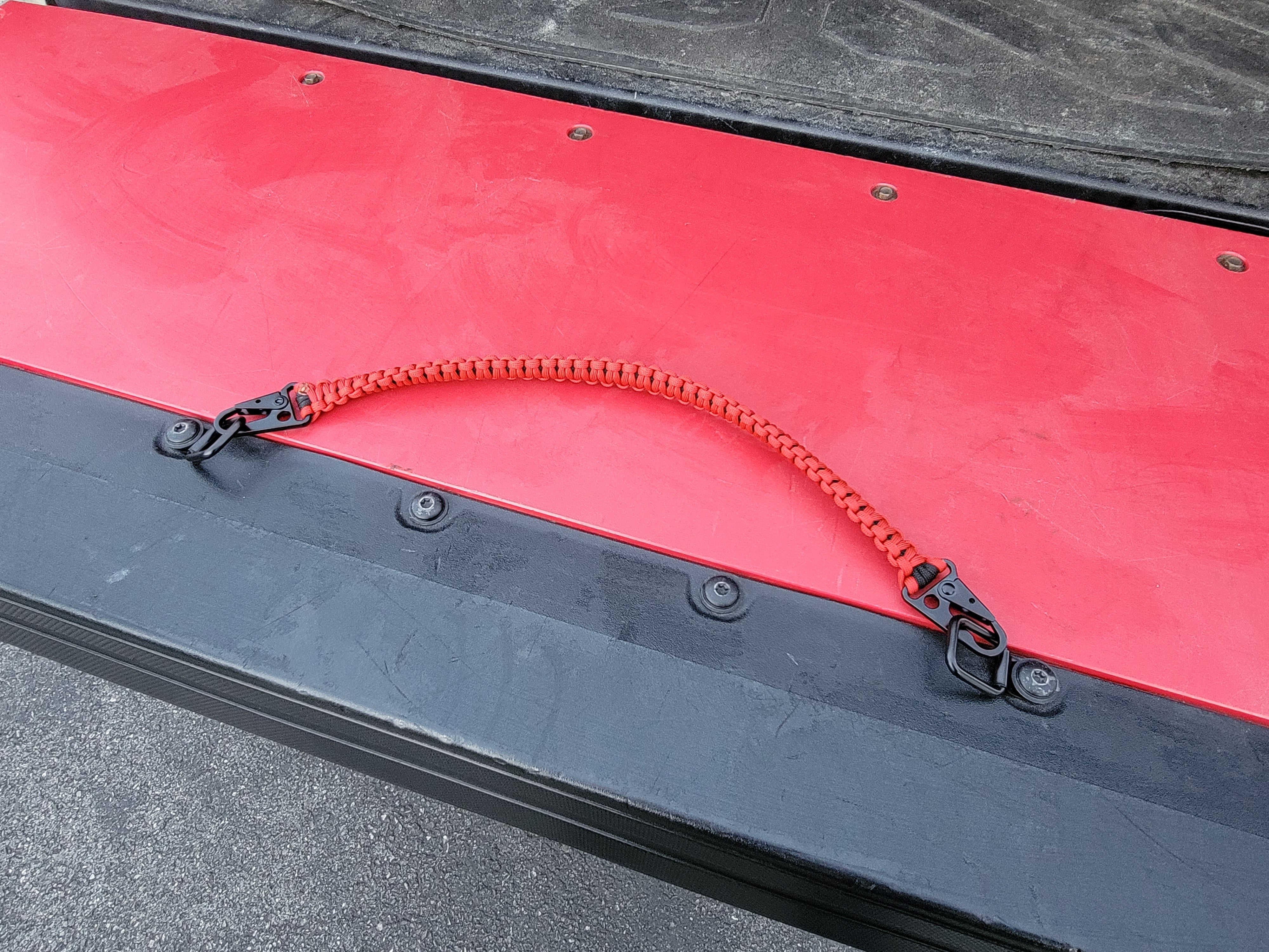 PARACORD TAILGATE PULL / STRAP V1.0 YOTA TWINS