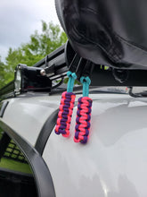 Load image into Gallery viewer, PARACORD ZIPPER PULLS