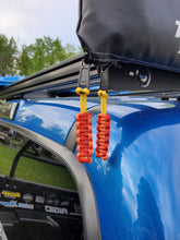 Load image into Gallery viewer, PARACORD ZIPPER PULLS