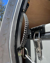 Load image into Gallery viewer, PARACORD "OH SH*T" HANDLES V2.1 (FREE SHIPPING)