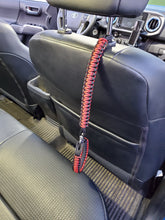 Load image into Gallery viewer, T2 - PARACORD LEASH
